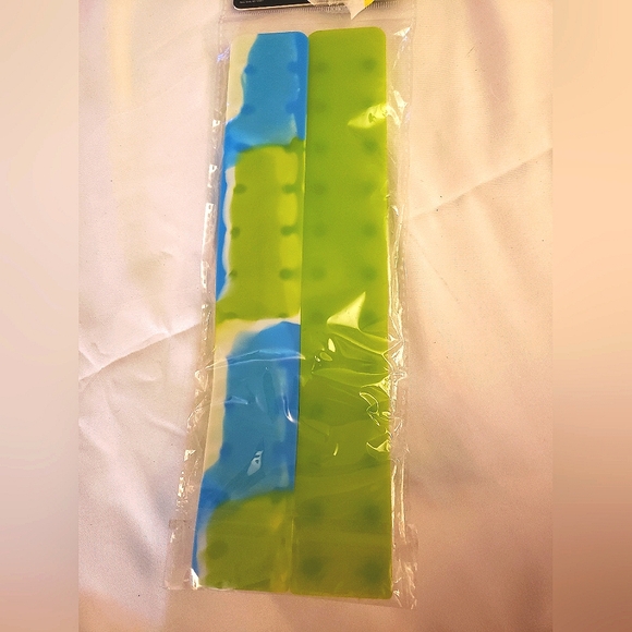 2 for $5 - Squid Pops Suction Cup Fidget Toy - Picture 3 of 4